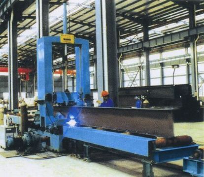 點(diǎn)擊查看詳細(xì)信息<br>標(biāo)題：H型鋼自動(dòng)組立機(jī) 閱讀次數(shù)：4882